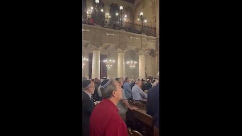 Italian Jews singing Ha’Tikvah Israeli anthem in Rome