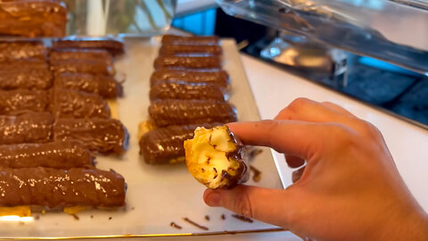 Eclair (or Cream Puff) Recipe