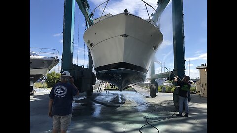 Inspiration Restoration - the haul out (Ep. 5) (Our Chris Craft Commander 451 aka Commander 45)