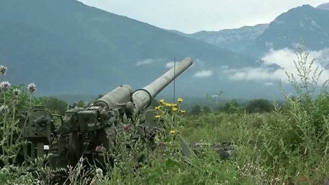 Monstrous Russian Artillery Action During Heavy Live Fire 2S7 Pion, 2S5 Giatsint S & 2S4 Tyulpan