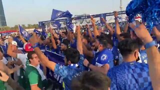 Torcedores do Chelsea cantando antes da final do Mundial de Clubes