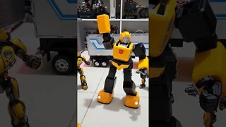 Robosen Bumblebee - like & subscribe for more #transformers #shorts #bumblebee