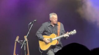 Tommy Emmanuel gives a tip! + Beatles medley & Classical Gas!! 🙀 #tommyemmanuel