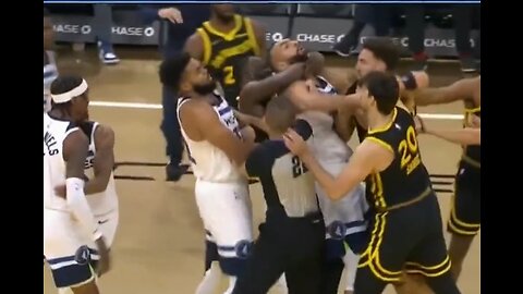 NBA's Draymond Green Tries To Choke Out Opponent During Game