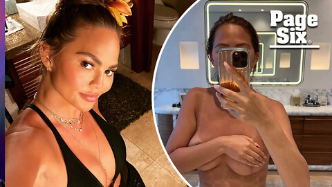 Chrissy Teigen poses totally nude in steamy mirror selfie