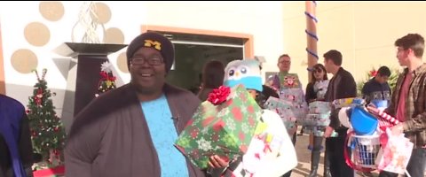 Organizations deliver Christmas gifts to female veterans in Las Vegas