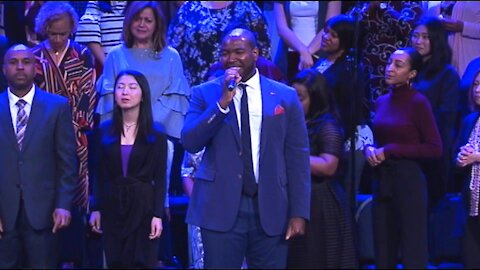 "PSALM 23 (I am not alone)" sung by the Brooklyn Tabernacle Choir