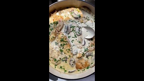 recipe of creamy mushroom chicken with garlic