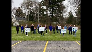 Group of local nurses throw a surprise baby shower parade