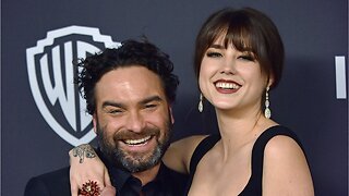 Johnny Galecki Expecting First Child With Young Girlfriend