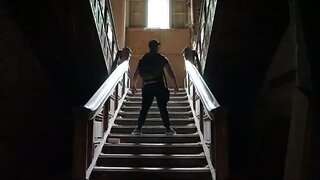EXPLORING AN ABANDONED ASYLUM WE WAS NOT ALONE !