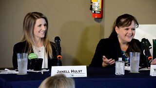 Janell Hulst and Terra Simmons at the Greater Kitsap Forum