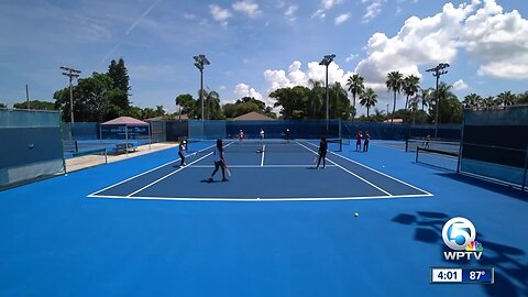 Boynton teens hit the tennis court