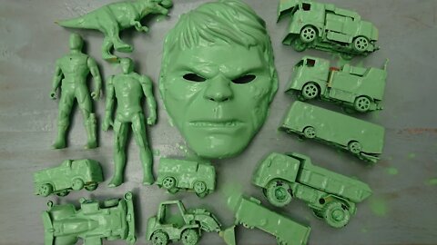 Mencari Harta Karun Membersihkan Mainan - Mobil Merah Topeng Hulk Mobil Kontruksi Super Hero