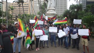 SOUTH AFRICA- Durban- Zimbabweans in South Africans stage a protest (Video) (ouH)