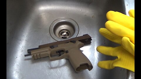 How to: Field strip and clean your Sig M17 or P320 pistol (QUICK AND EASY)