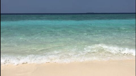 Soothing beach waves #Peaceful #Soothing #Maldives