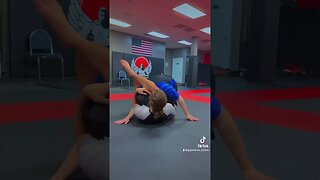 🥋🔥 Elevate your BJJ game with the hip bump triangle! #mma #bjj #bjjmoves