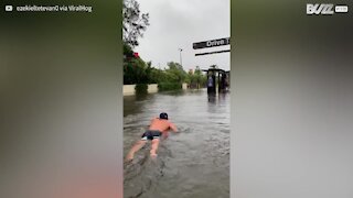 Vous avez déjà essayé le McDrive pendant une inondation ?
