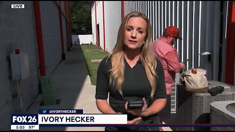 Fox TV reporter informs network CEO´s live on air that she´s going to be a whistleblower