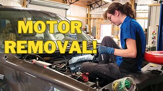 REMOVING a Motor on a 2006 Ford F150 King Ranch | Motor Swap EP2