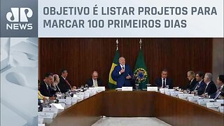 Lula trata das ações prioritárias do governo em reunião com os ministros