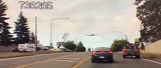 Dashcam shows pilot making emergency landing on highway