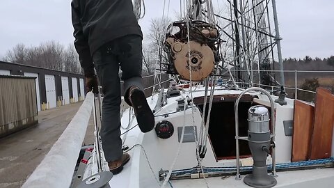 Engine removal on an Ericson 39! Getting ready for our electric motor. S1 Ep13