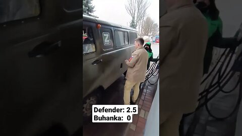 John's Defender: 2.5, Mike's Buhanka: 0 🤣🤣🤣