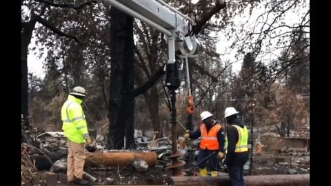 Florida Power and Light crews return from California following devastating camp fire