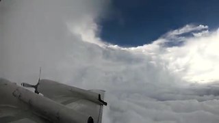 Hurricane hunter fly into the eye of Hurricane Florence