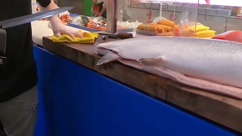 How To Fillet a Whole Salmon | Sashimi & Sushi -Taiwanese street food-6