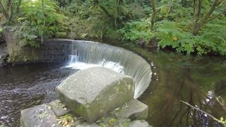 Walk along the Huddersfield Narrow Cannel to Milnsbridge West Yorkshire