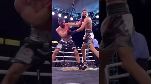 Was he out on his feet or nah? #boxing #mma #combatmatrix