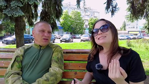 Mike and Masha interview a military expert Andrey Marochko