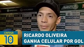 Ricardo Oliveira ganha CELULAR por gol sobre o Palmeiras!