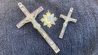 Three Crosses In The Hole Metal Detecting