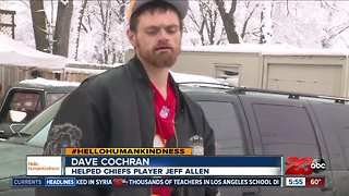Homeless man helps Chiefs player get to game