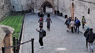 Tower of London Guards marching up the steps #toweroflondon