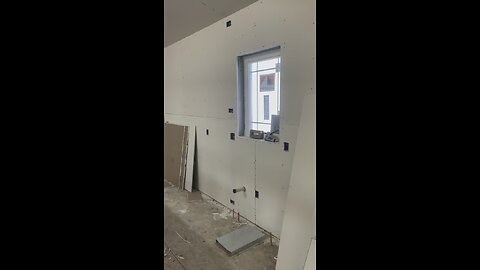 We have walls and ceilings y’all!