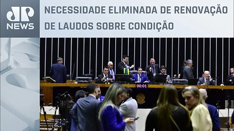 Projeto aprovado na Câmara facilita vida de pessoas com deficiência permanente; saiba detalhes