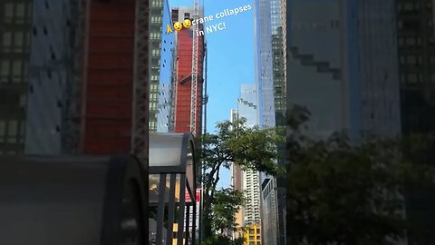 Grua colapso en Nueva York—Crane Collapses in NYC.