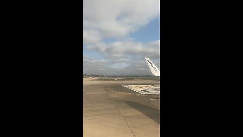 Complete video of plane✈️takeoff