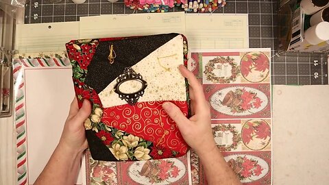 Putting pages in Mrs Claus | #ThemedJournals | #handmadejournal