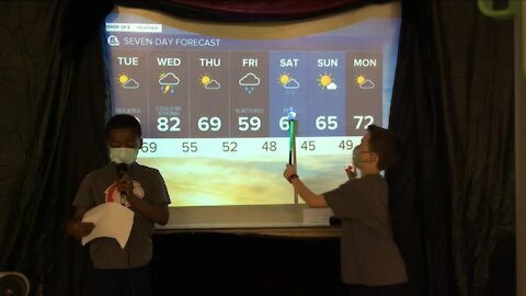 2 students play News 5 meteorologists