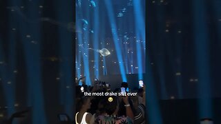 This is the most Drake shit ever #itsallablurtour