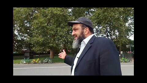Uncle Omer Reminding Muslims Of Islamic Victories Of The Past #speakerscorner