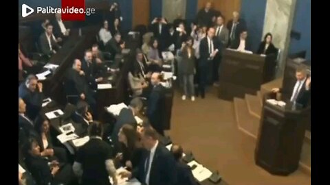 🇬🇪 A serious fight occurred in the Georgian parliament during the consideration