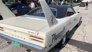 Plymouth Road Runner Superbird