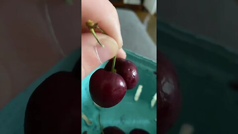 Look at these CRAZY CHERRIES 🍒